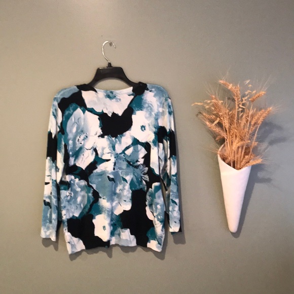 Joseph A. Women’s Flower Print Button Up Front Cardigan M. EUC 3/4 Sleeve - Picture 2 of 6